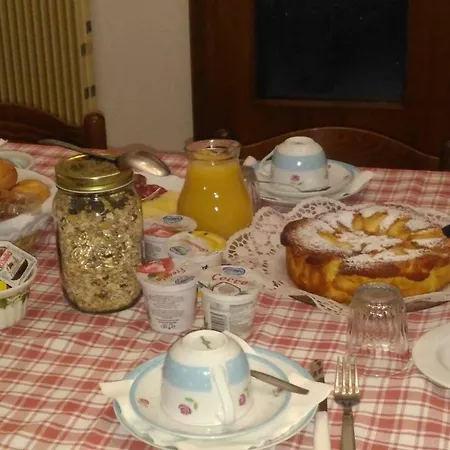 Alojamento de Acomodação e Pequeno-almoço Famiglia Benedetti Buia